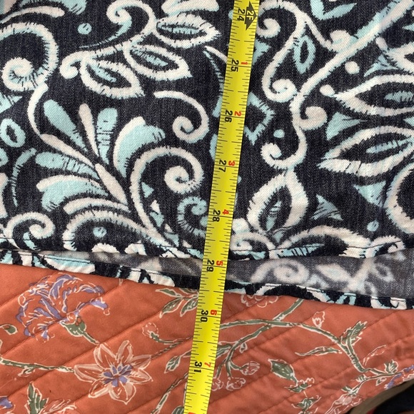 Soft Knit Blue & White Paisley Pull On Knee Length Skirt - Picture 5 of 7